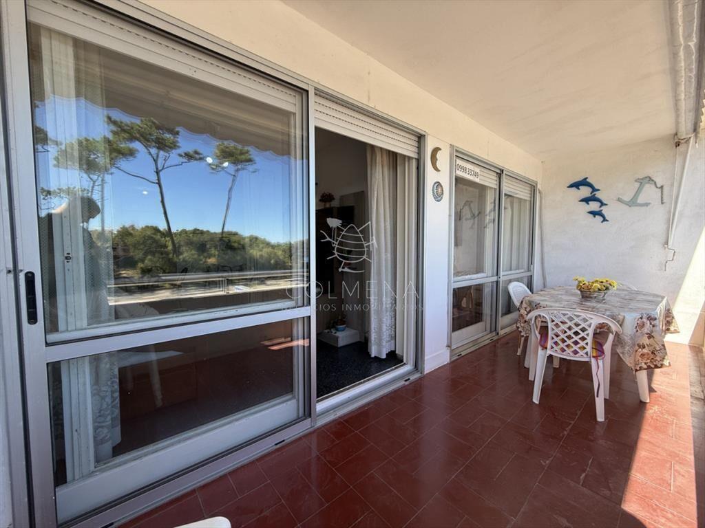 Apartamento en playa mansa frente al mar.