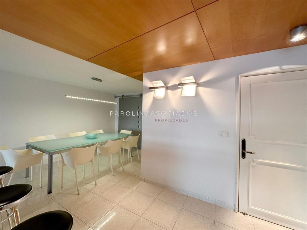 Apartamento en venta de 3 dormitorios en Beverly