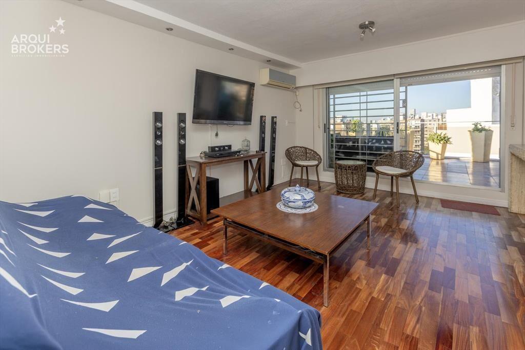 Apartamento penthouse de 2 dormitorios en venta en Punta Ca