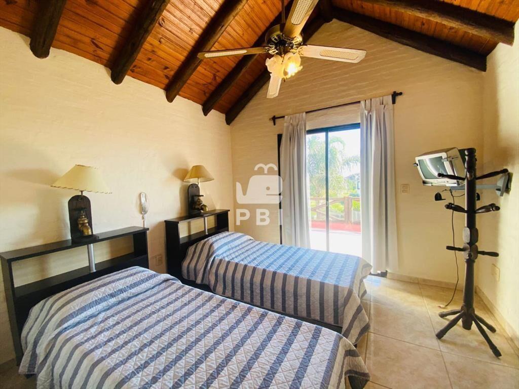 Venta de Casa 4 dormitorios, TÃ­o Tom  - Ref : PBI771
