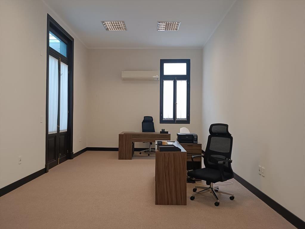 ALQUILER-OFICINA- CIUDAD VIEJA - PARA ENTRAR