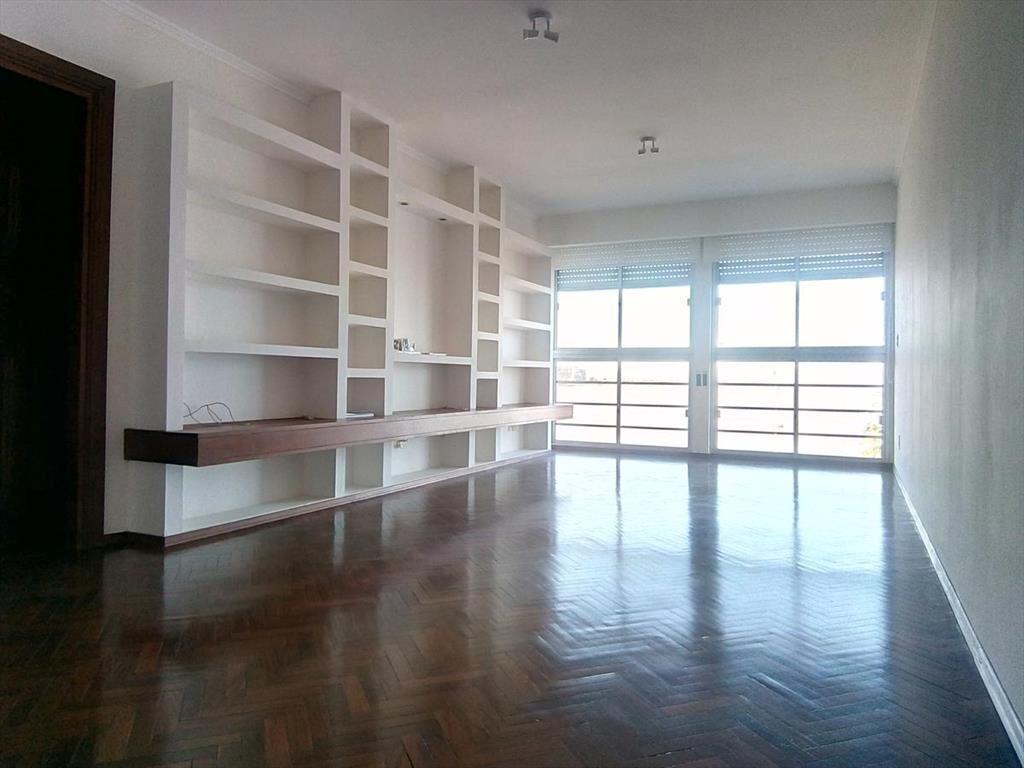 Rambla y Scoseria, 2 amplios dormitorios, 88 m2 , reciclado