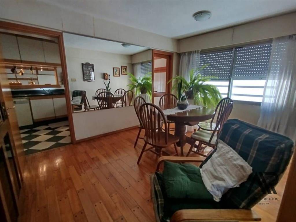 Apartamento 3 Dormitorios en buceo a metros de la rambl...