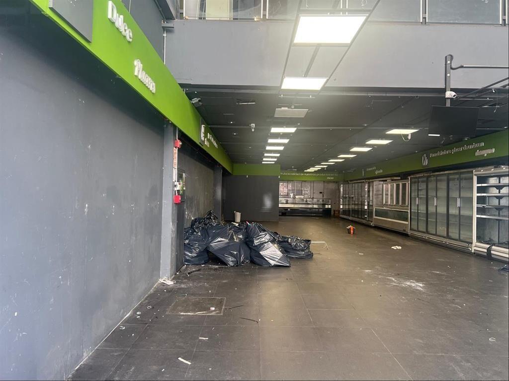 Espectacular local de 600m2 en 18 de julio y Vázquez Cordón