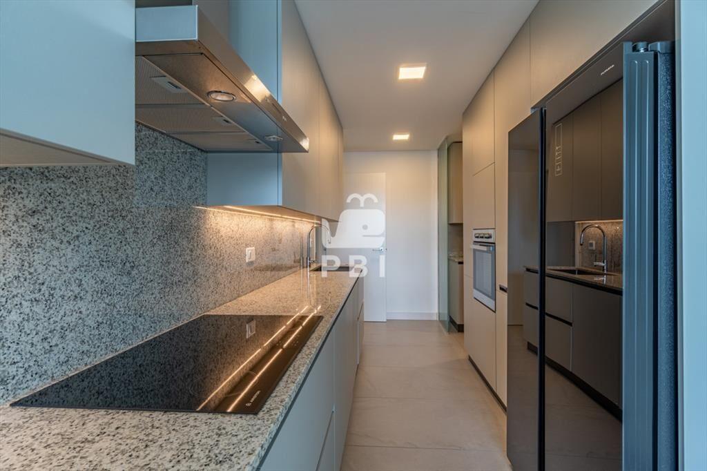 Venta Apartamento 3 dormitorios en suite, Playa -