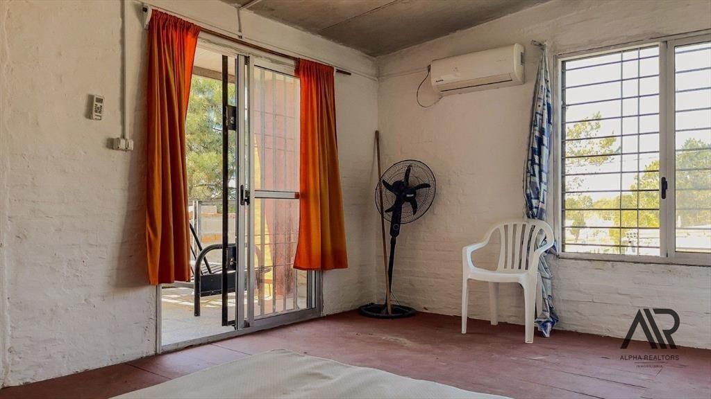 Venta Terreno mas 3 propiedades c/ cochera en Bello Hori...