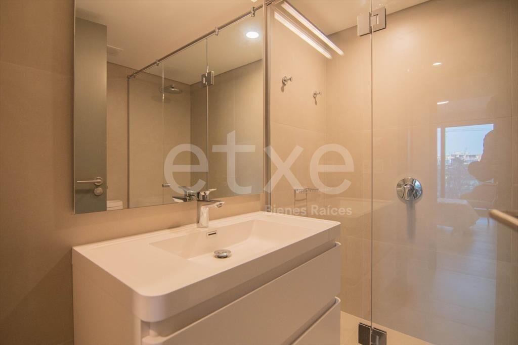 Cosmos Apartamento en Venta WTC Puerto Buceo...