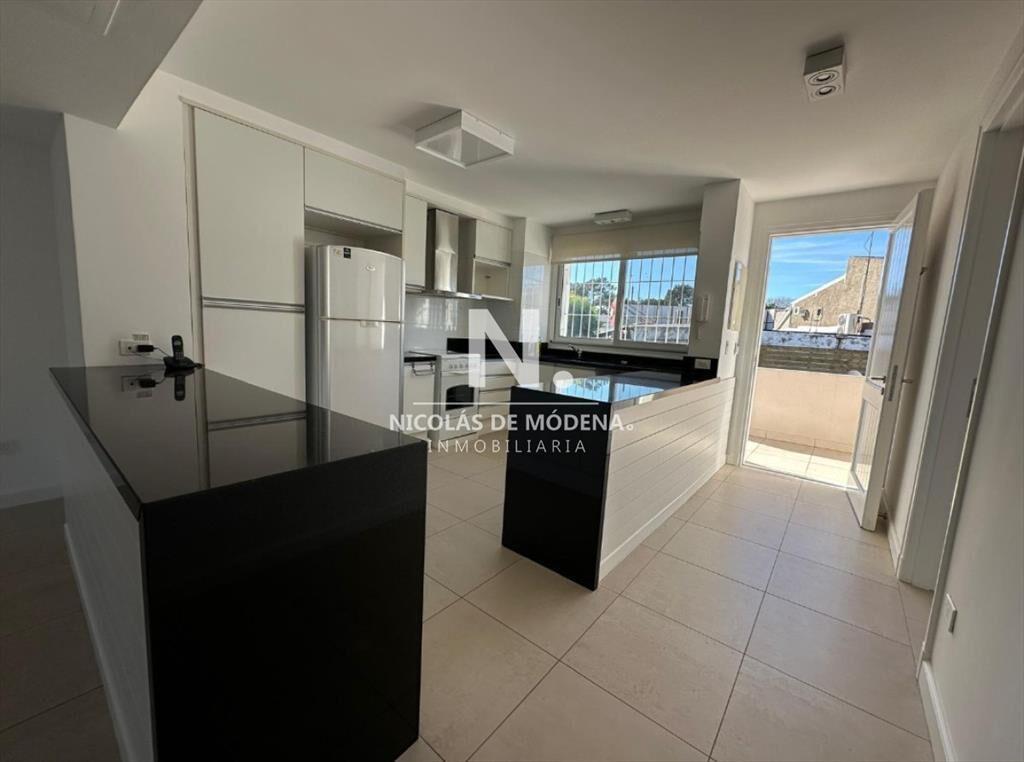 Apartamento de 3 dormitorios y 3 baños