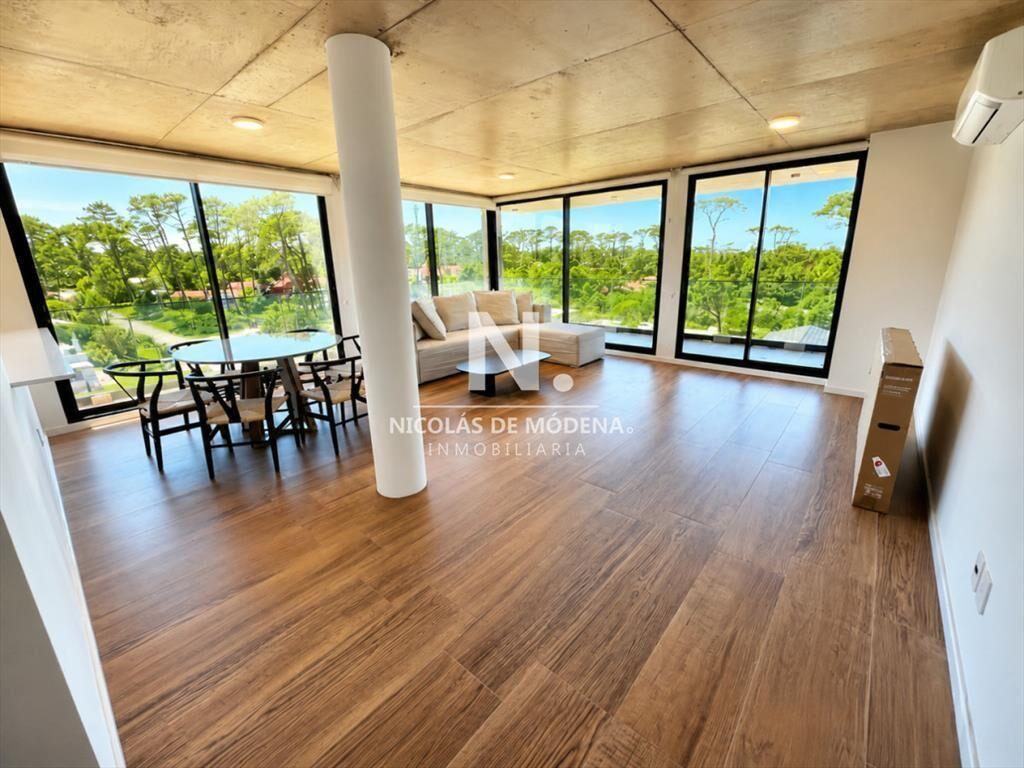 Apartamento de 3 dormitorios en primera linea de