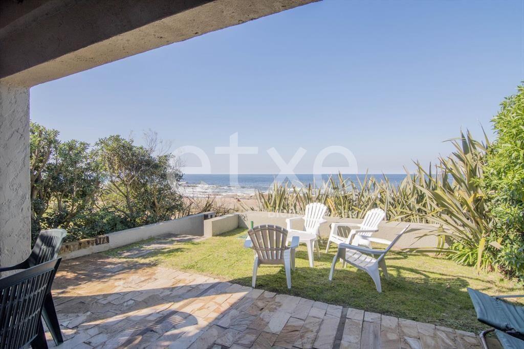 Casa en Venta Sobre la Playa Faro La Paloma...