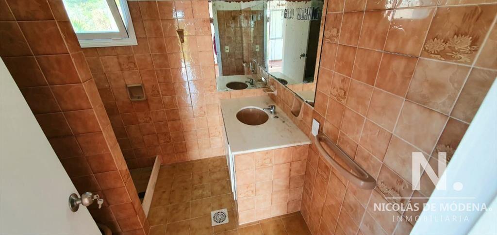 Casa en Altos de Punta Piedras, 4 dormitorios *
