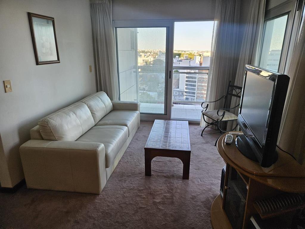 Proximo Rambla Puerto del Buceo y WTC, vista al mar, 80 m2