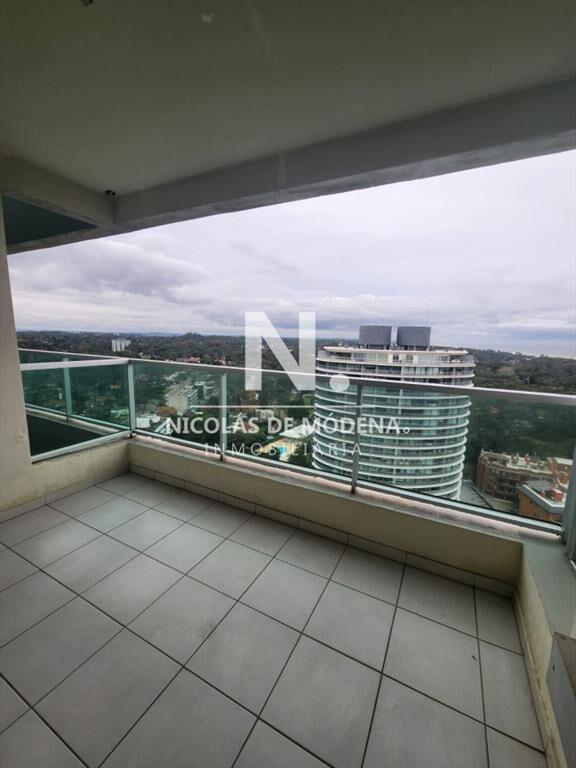 Apartamento de 3 dormitorios en Edificio Gala