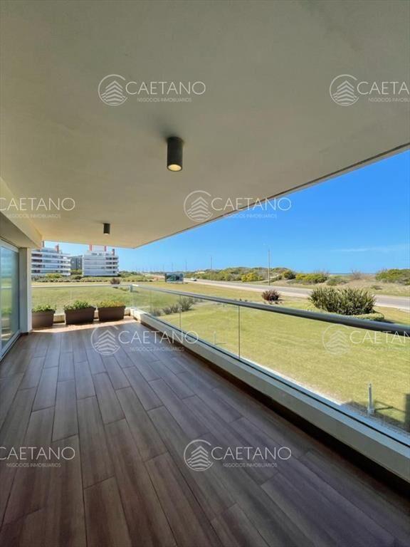 Venta Apartamento 3 dormitorios y servicio linea