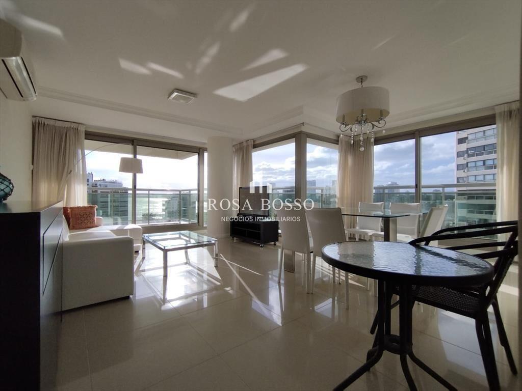 Apartamento en venta en playa brava de Punta del