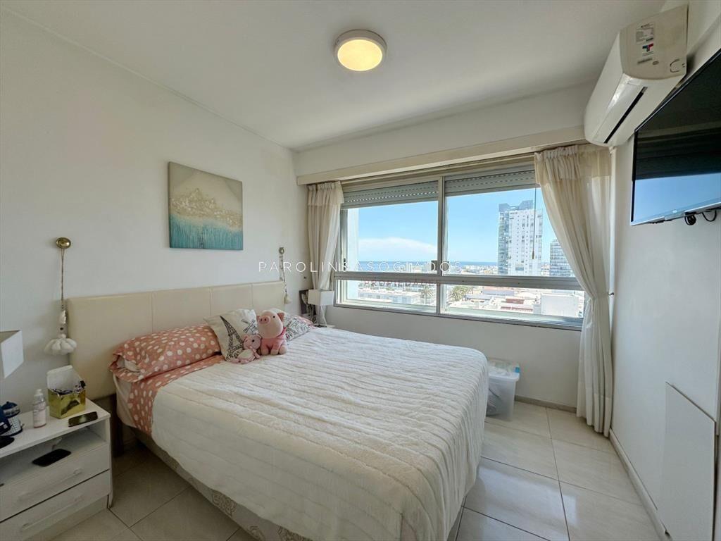 Apartamento de 1 dormitorio en venta en edificio