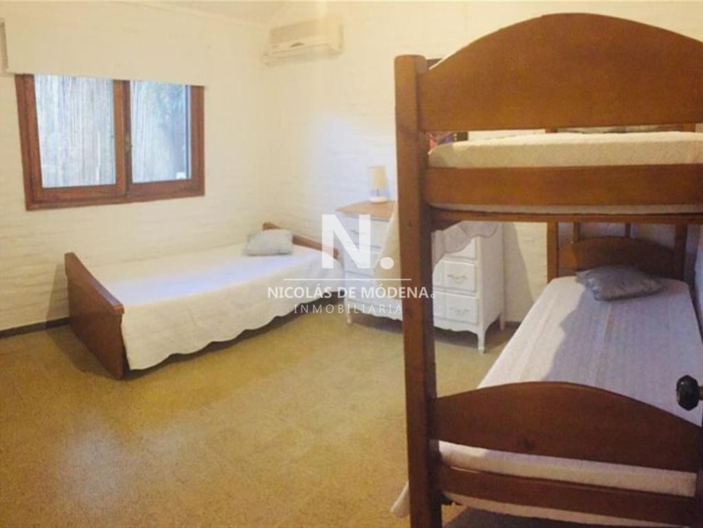 Vende casa en Pinares, cercania a la playa de 3 dormitorios
