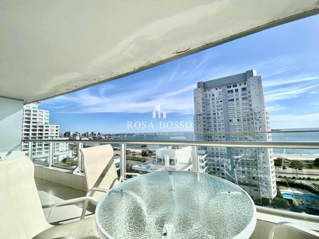 Apartamento en alquiler temporario Playa Mansa 2