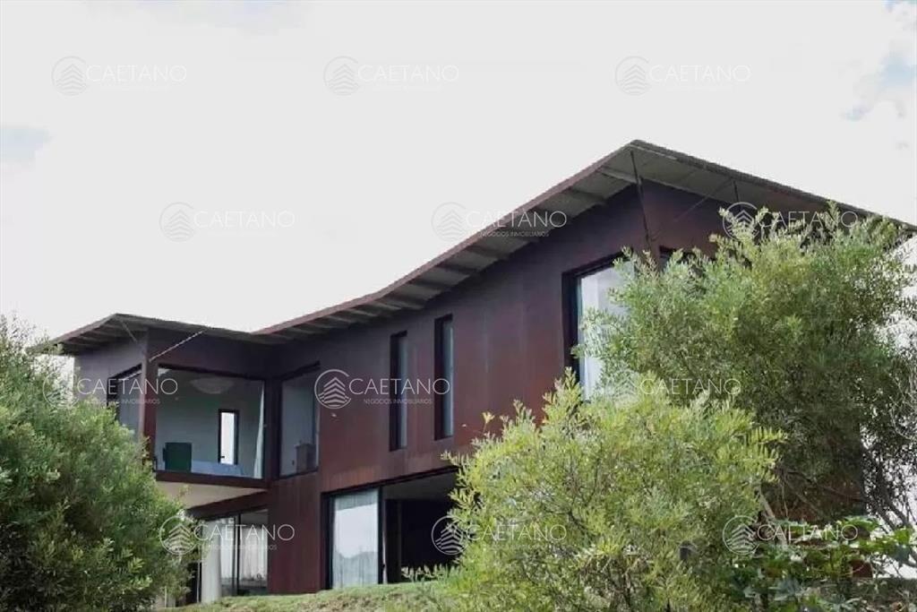 Venta casa 5 dormitorios Punta Piedras,