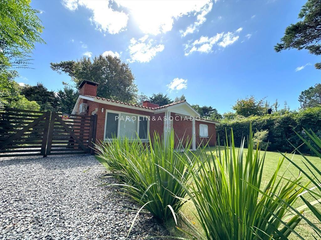 Hermosa casa de 2 dormitorios en venta. San Punta