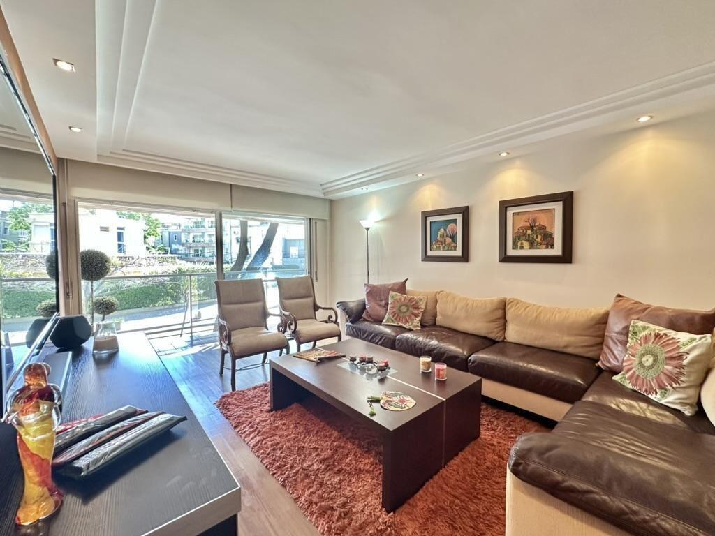 Apartamento en Venta Pocitos Opción Varias Plazas de Garaje