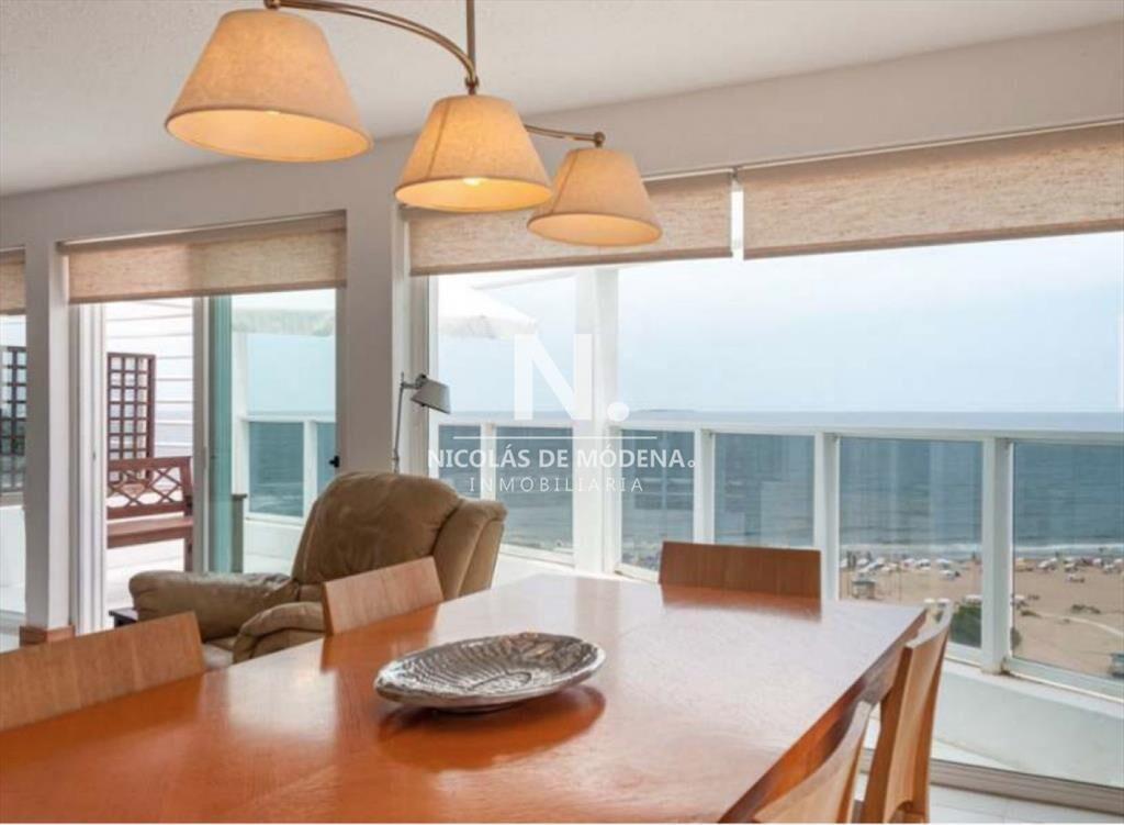 Espectacular penthouse de 4 dormitorios frente al