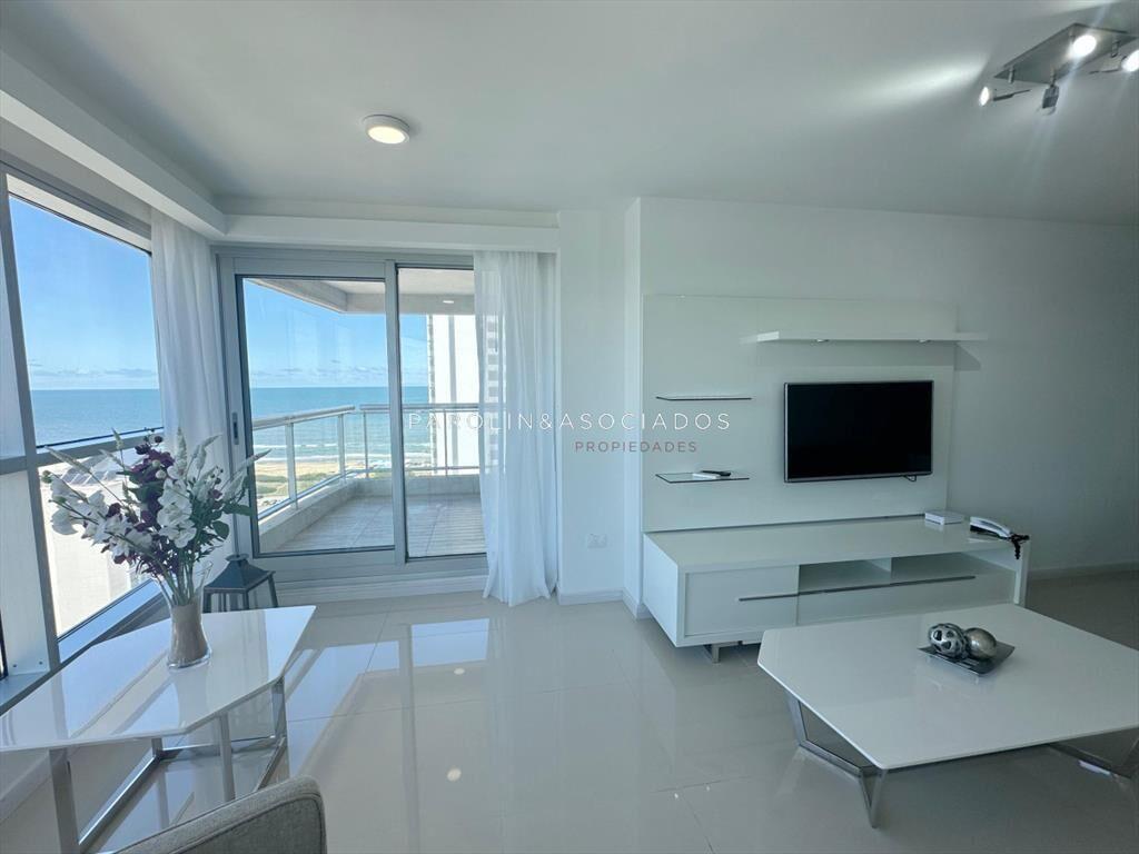 Apartamento en venta de 3 dormitorios en torre