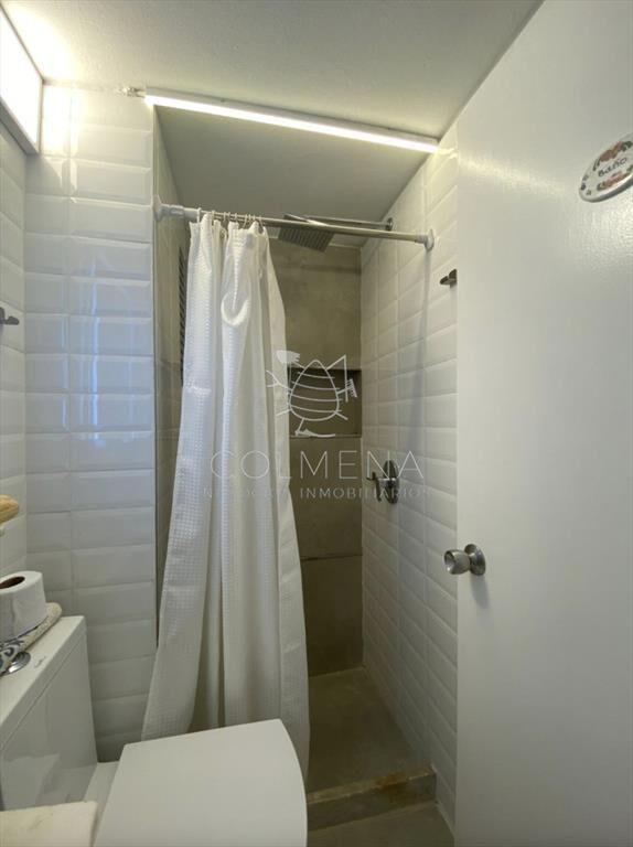 Apartamento de 1 dormitorio con balcón en