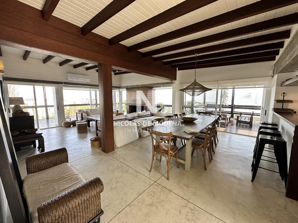 Casa en venta estilo minimalista a 300 mts del mar, El chor