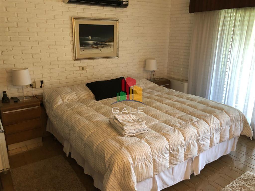 Excelente Casa de 7 Dormitorios, Piscina, y en