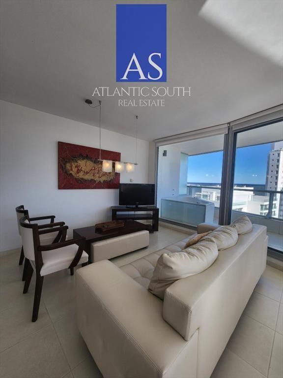 Vende apartamento de 3 dormitorios en Mansa- del