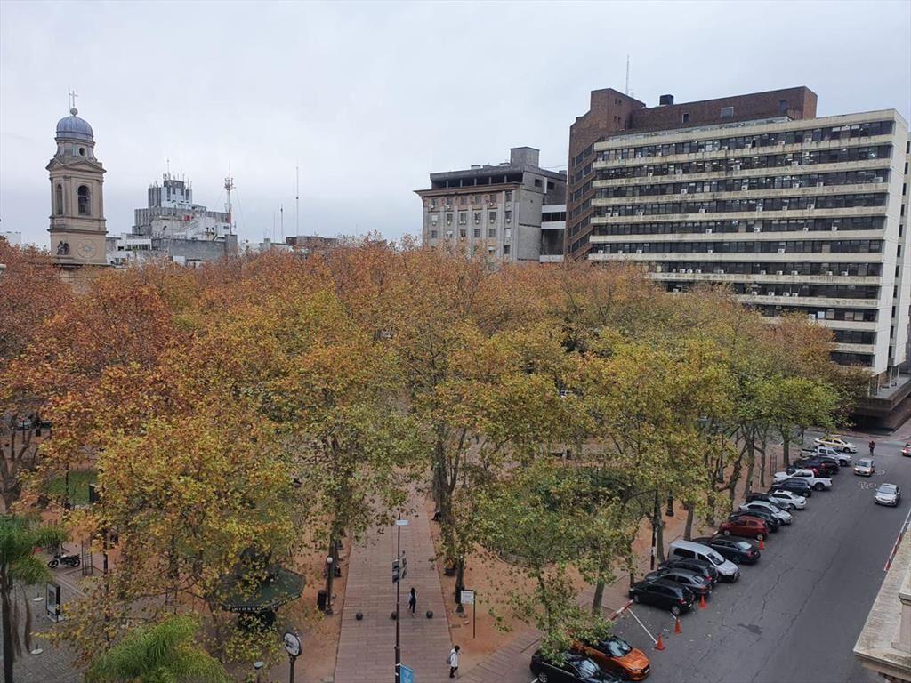 PEATONAL SARANDÍ CON VISTA A LA PLAZA MATRIZ