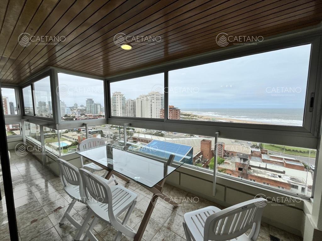Venta apartamento 3 dormitorios. Playa mansa, del