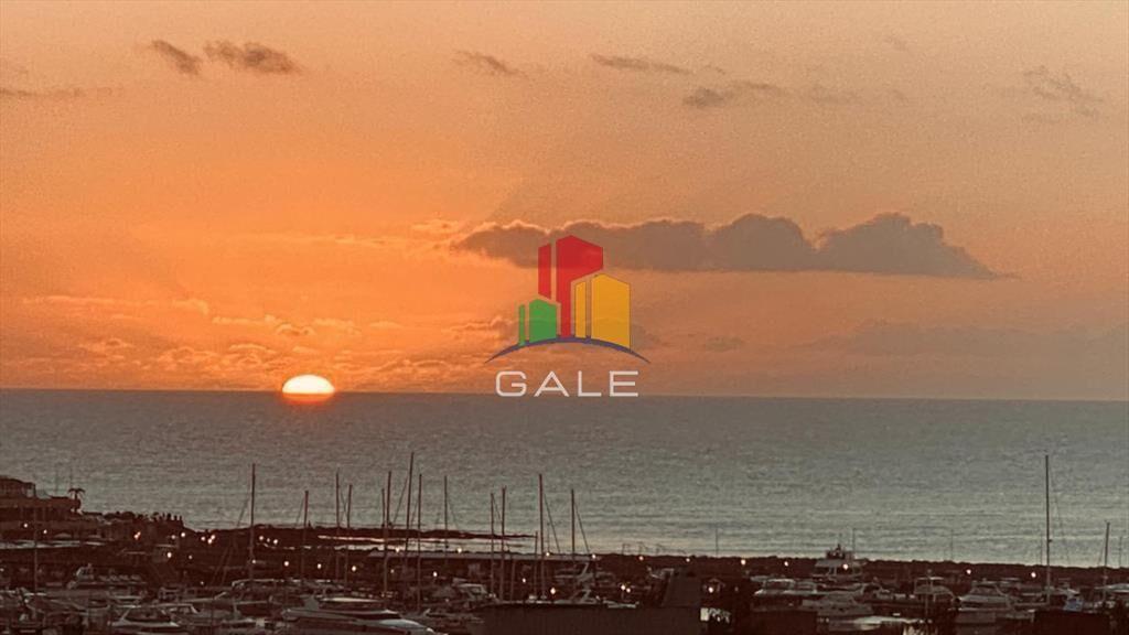 Vende departamento de 3 dormitorios con vista al