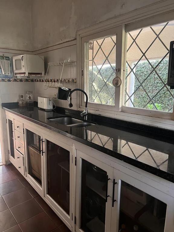 Venta Casa 4 dormitorios con amplio terreno cercana a la pl