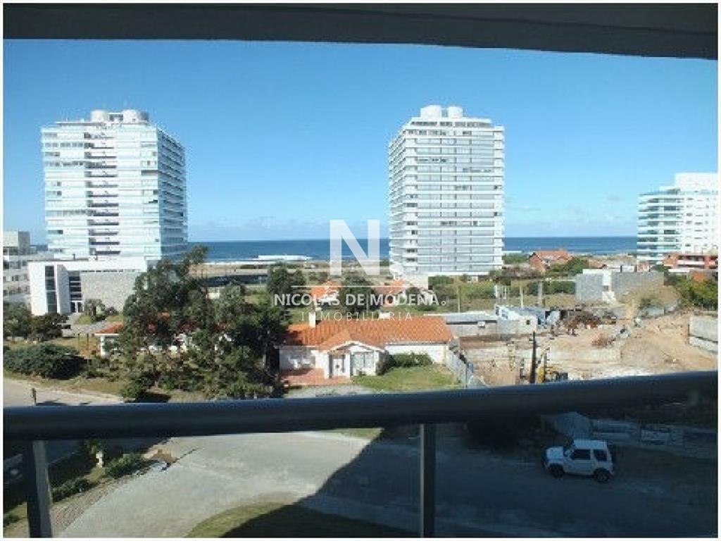 Venta Apartamento de 3 dormitorios en zona Brava,