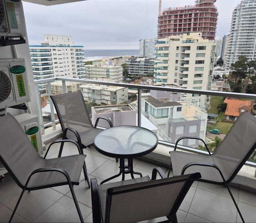 Venta Apartamento en la Brava!!