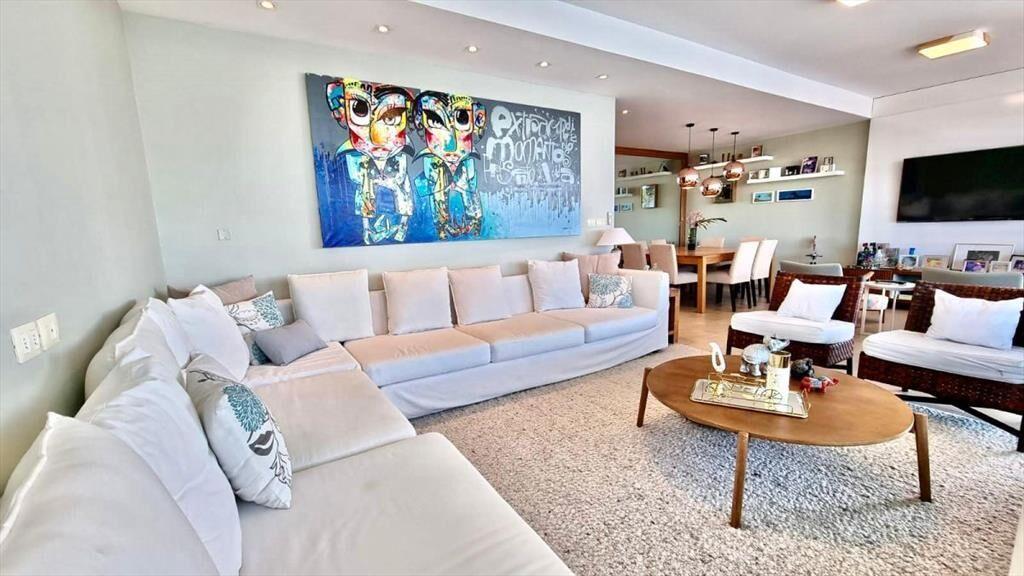 Apartamento con Excepcional vista al mar, gran terraza, 3 S