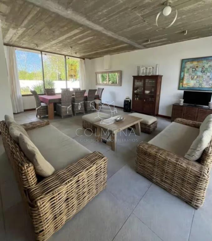 Casa en Manantiales a 150 m de la playa Bikini.