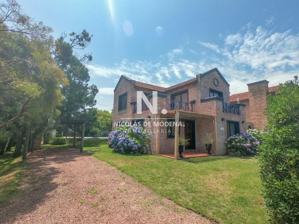 Casa en venta de 3 dormitorios  en Tio Tom  ,