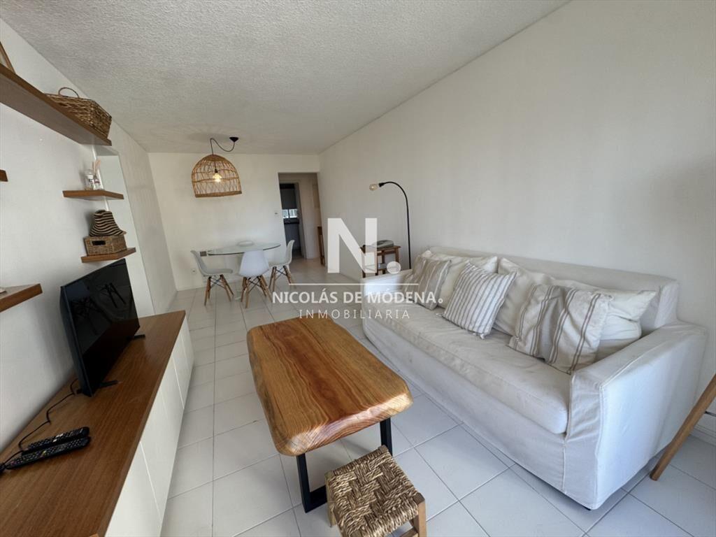 Apartamento en venta con vista directa al mar