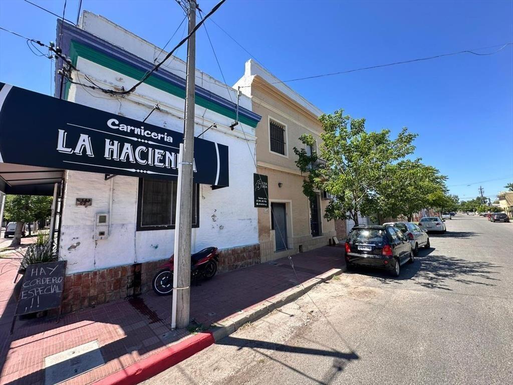 CASA EN VENTA + LOCAL COMERCIAL CON RENTA