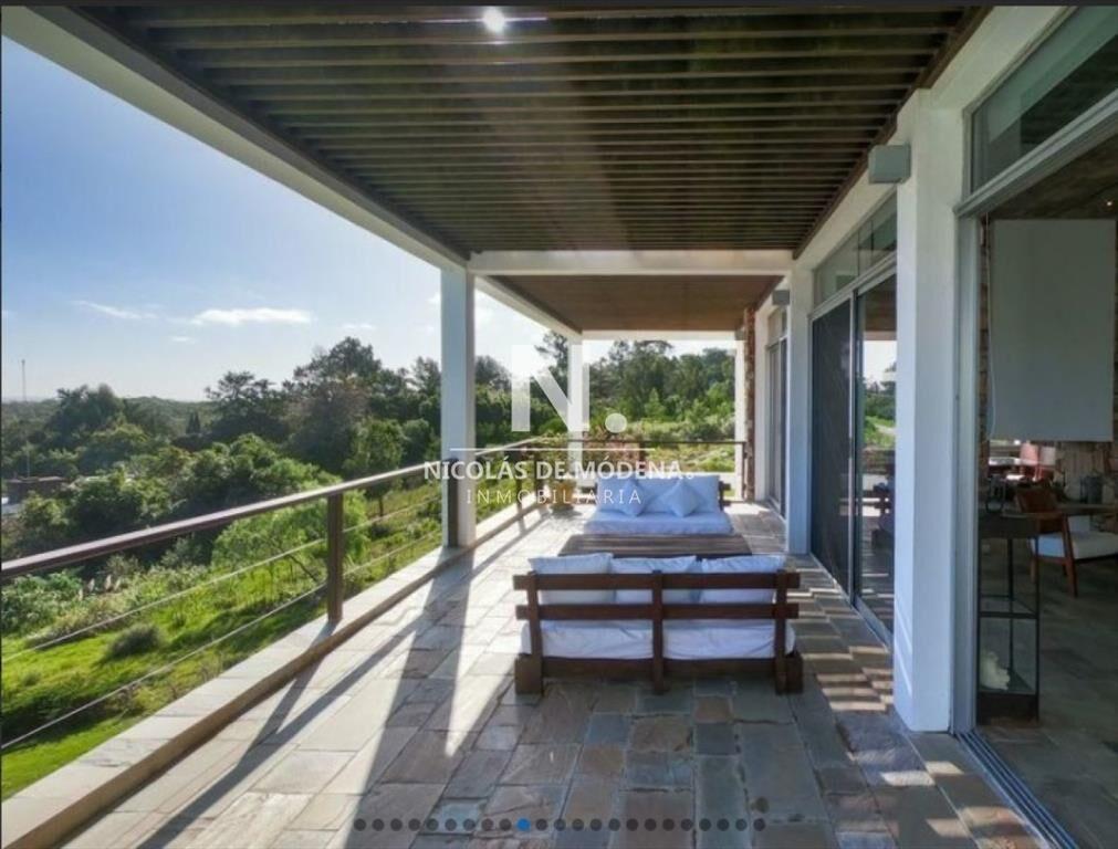 Casa en venta, hermosa vista.