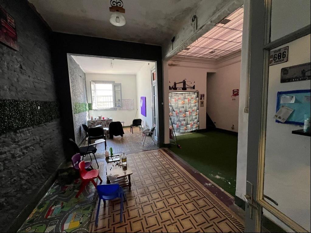 Venta local + casa de altos, total 446m2.Sobre 8 de octubre
