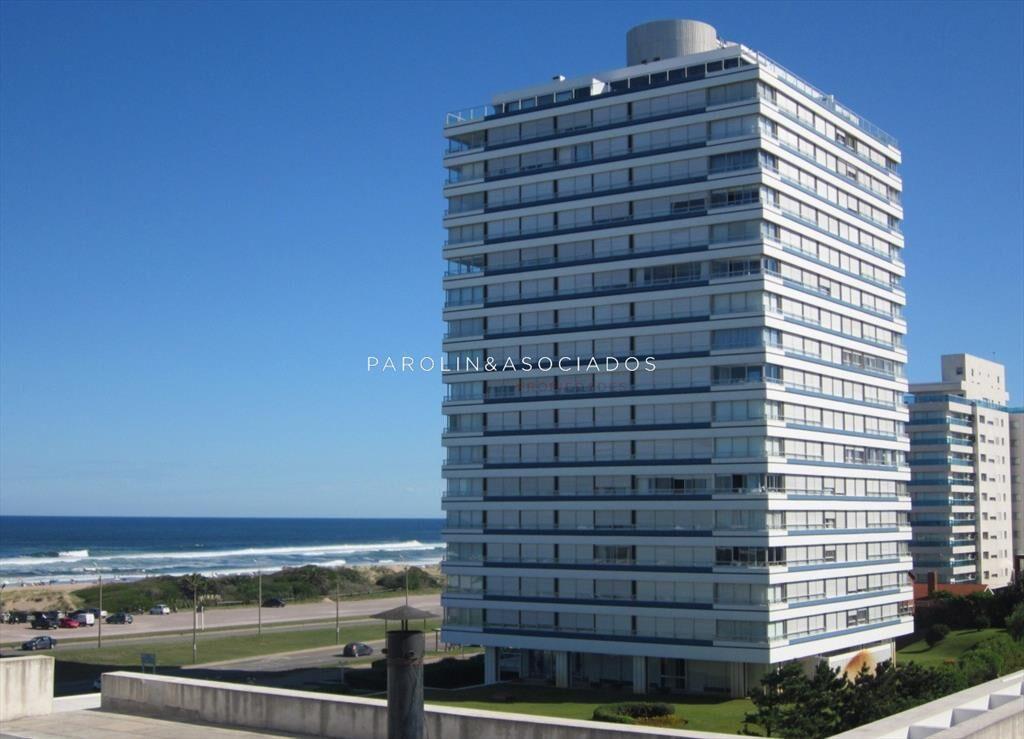 Apartamento de 3 dormitorios en venta en Torre