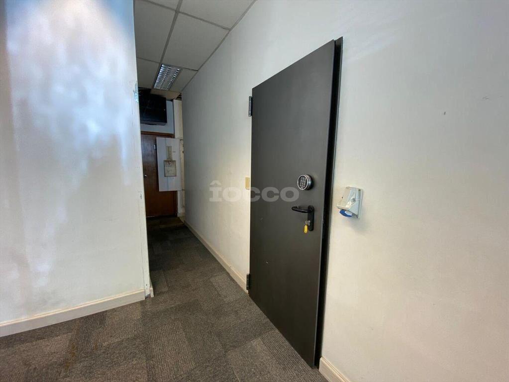 LOCAL Y OFICINAS  CON MEJORAS - EN CIUDAD VIEJA DESARROLLAD