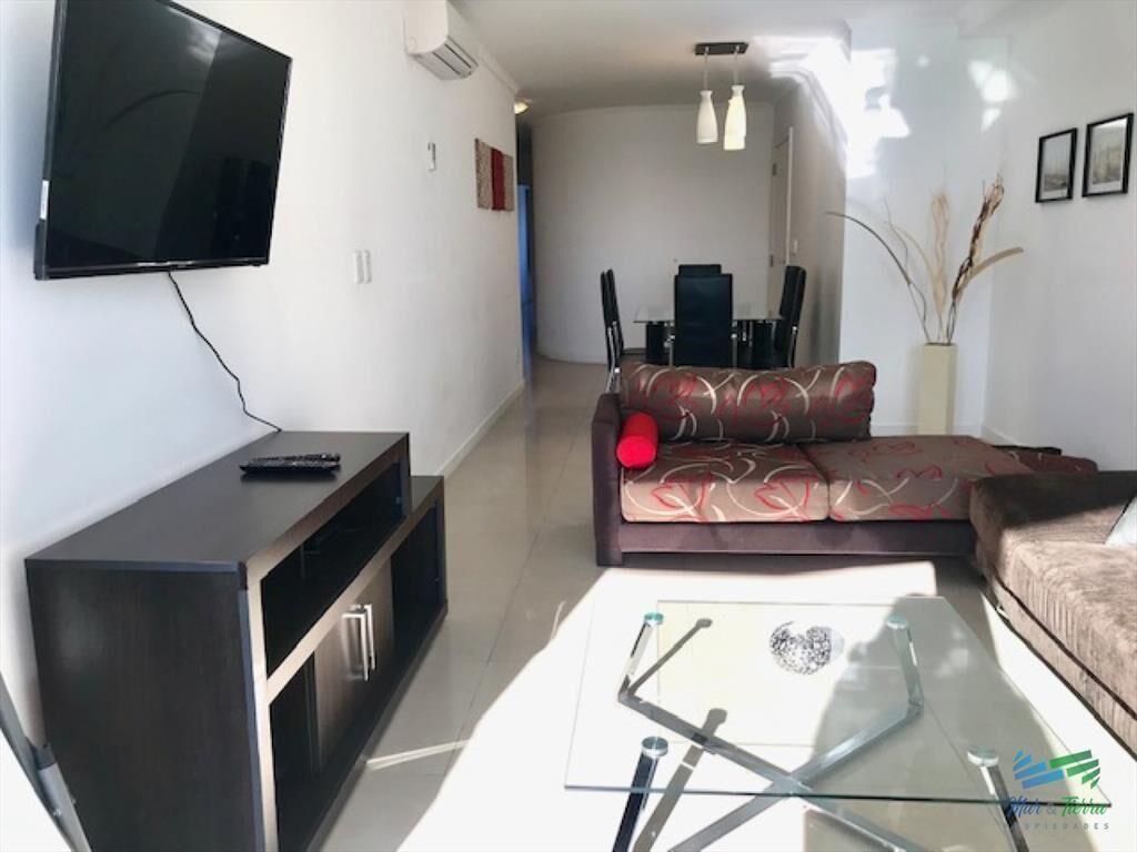 Apartamento en Alquiler a una cuadra del mar  en