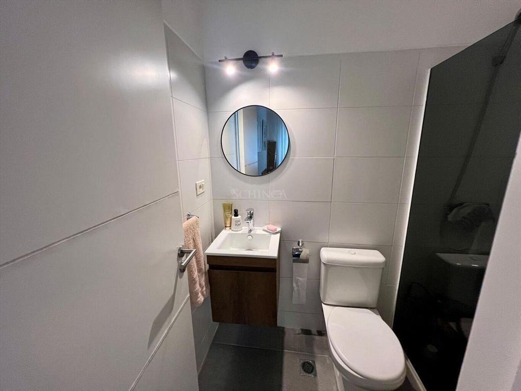 Venta casa minimalista 5 dormitorios, piscina | San Nicolás