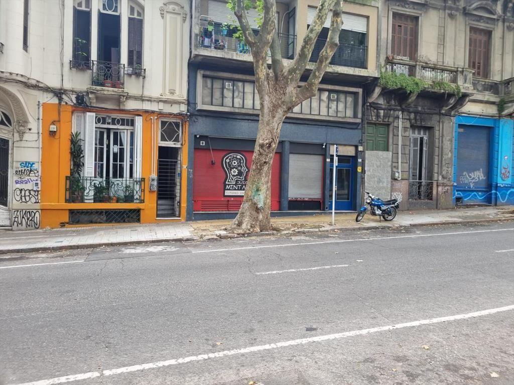local comercial, Canelones y Andes, 8 mts de frente , 269 m