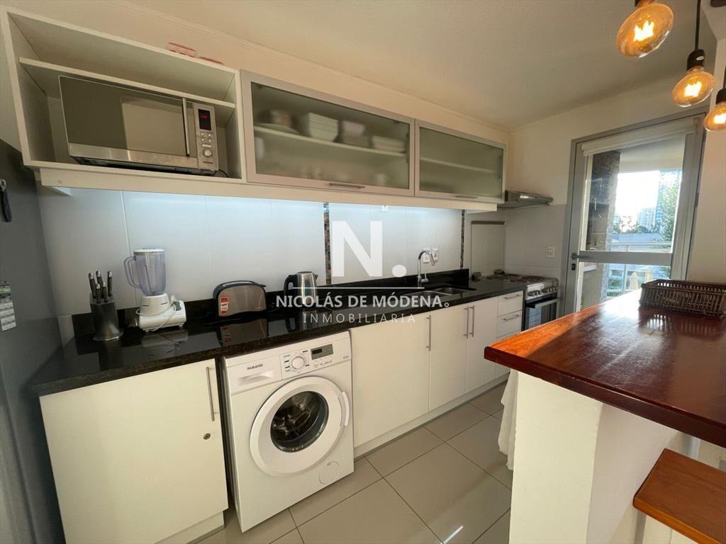 Apartamento de 2 dormitorios en venta en Aidy Grill, Punta